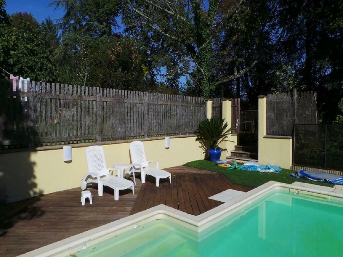 Les Coustilles Saint-Alvere Exterior photo