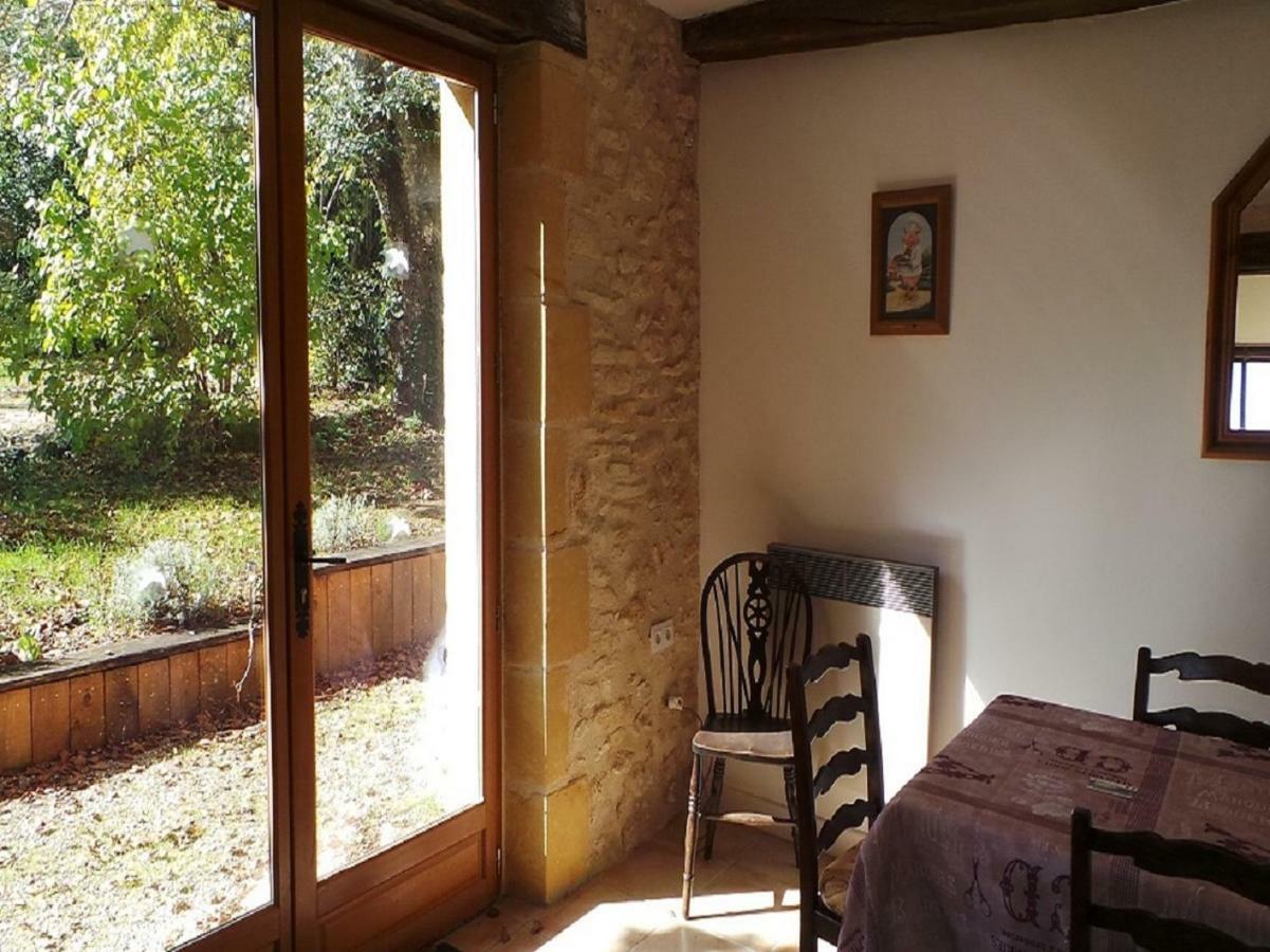 Les Coustilles Saint-Alvere Exterior photo