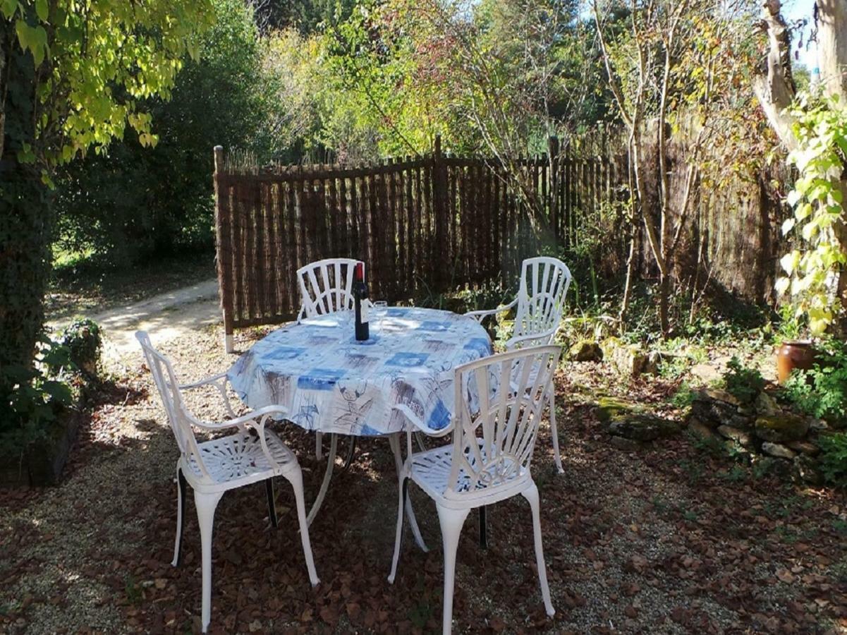 Les Coustilles Saint-Alvere Exterior photo