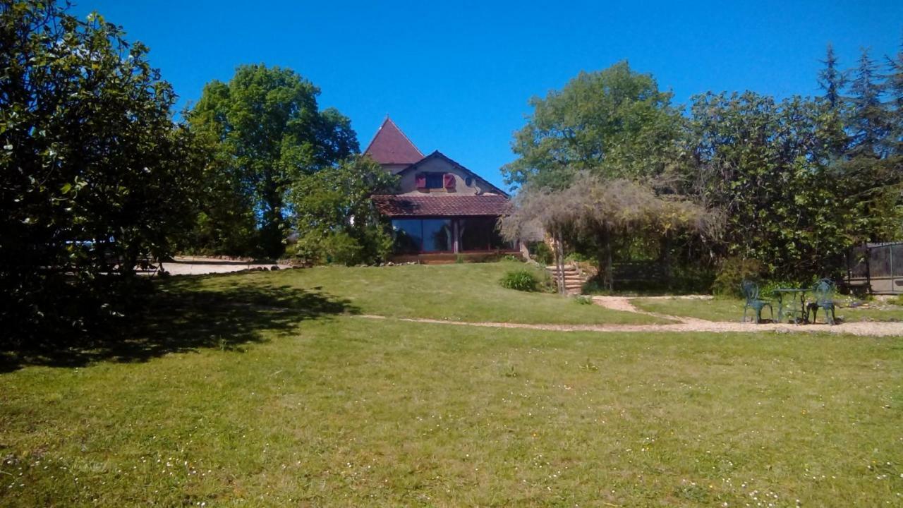 Les Coustilles Saint-Alvere Exterior photo